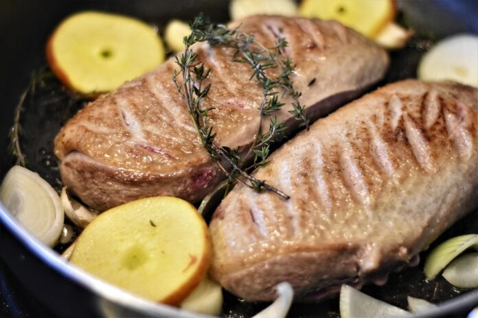 découvrez des recettes faciles et rapides à réaliser qui raviront vos papilles ! que vous soyez un cuisinier débutant ou un expert en quête d'inspiration, nos idées de plats simples vous permettront de préparer des repas savoureux en un rien de temps.