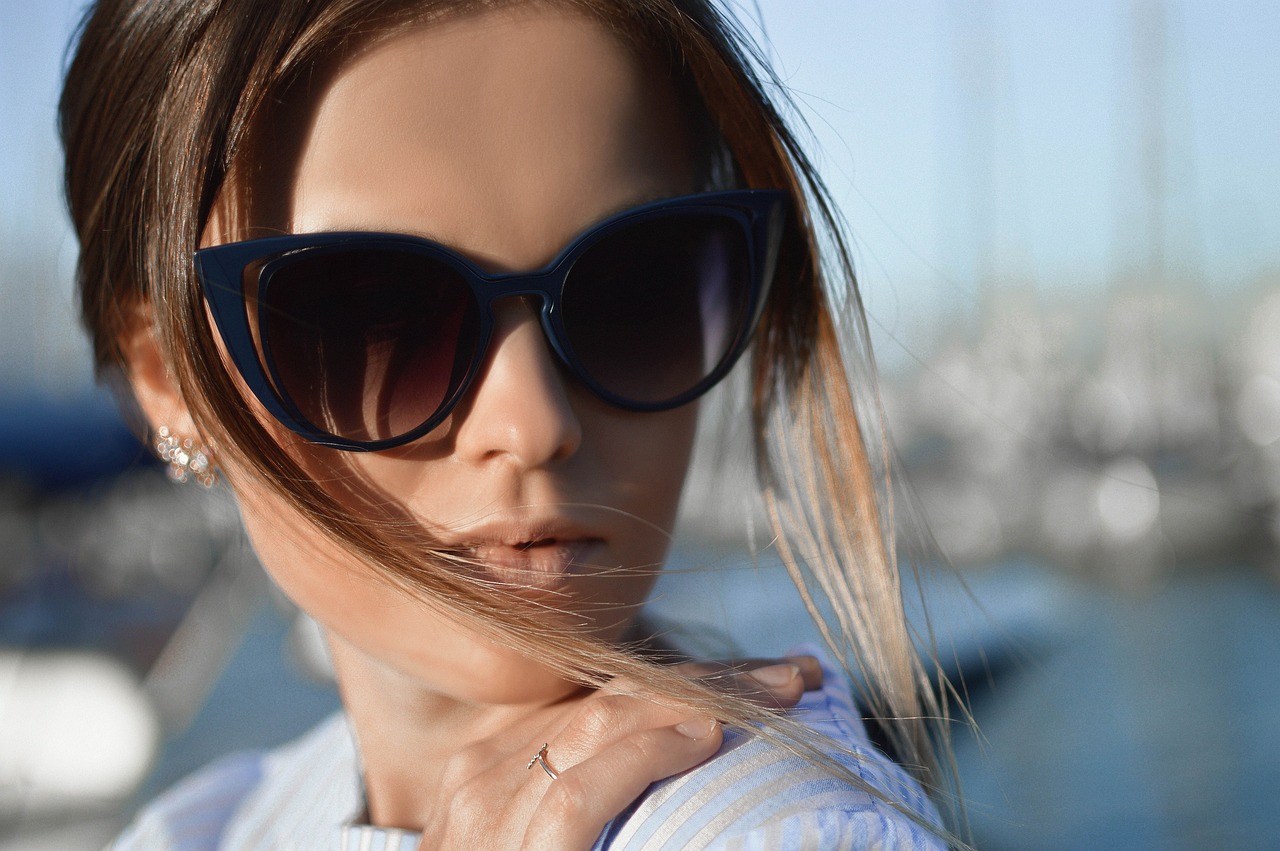 découvrez notre sélection tendance d'accessoires de mode qui sublimeront votre style au quotidien. des sacs élégants aux bijoux uniques, trouvez les pièces indispensables pour compléter votre look.