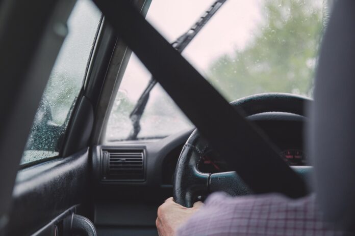 découvrez nos conseils et astuces pour une conduite sécurisée. apprenez à maintenir la sécurité sur la route, à éviter les distractions et à respecter les règles de circulation pour assurer votre sécurité et celle des autres.