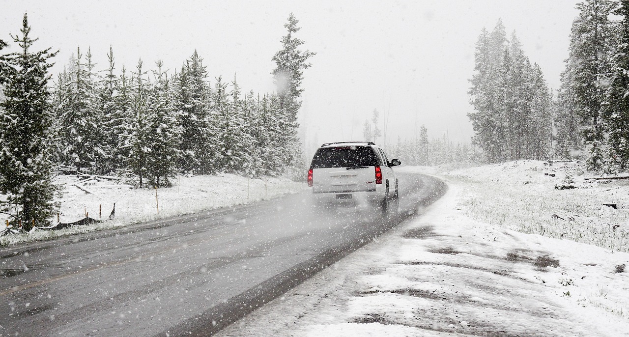 découvrez nos conseils pour une conduite sécurisée. apprenez les meilleures pratiques pour éviter les accidents, respecter le code de la route et conduire en toute confiance.